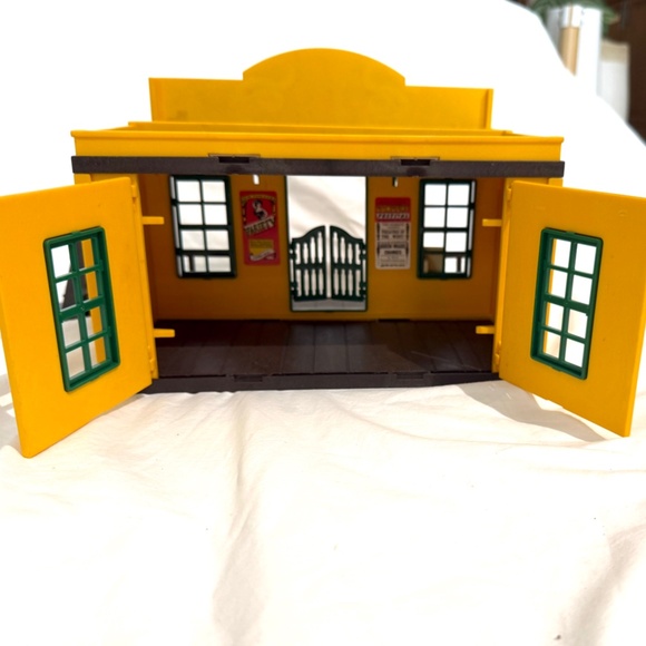 VNTG Playmobil Saloon and Covered Wagon Set - Picture 12 of 16